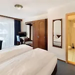 Szálloda Dischma 3*